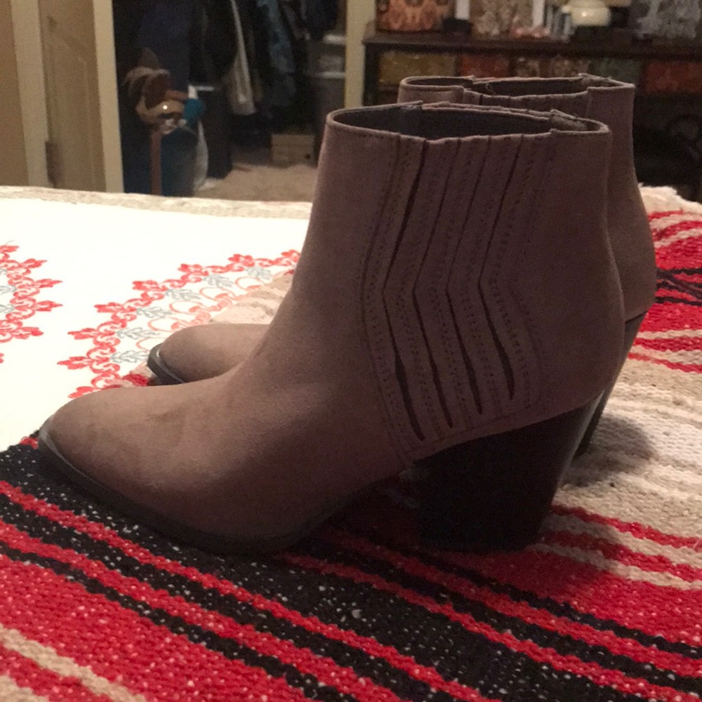 Qupid Booties - image 5